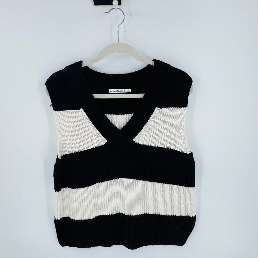 Abercrombie & Fitch Black Cream Rugby Knit Sweater Vest Size S Preppy Academia